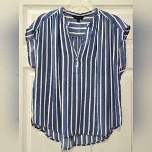 Banana Republic Blue and White Vertical Stripe Blouse Size M